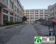 清溪三中新出原房东厂房楼上1500平方带现成的装修地坪漆