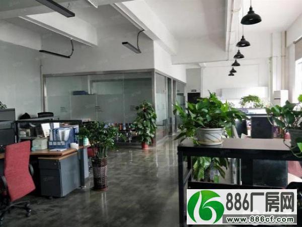 黄江三新社区3楼厂房650平米带装修出租