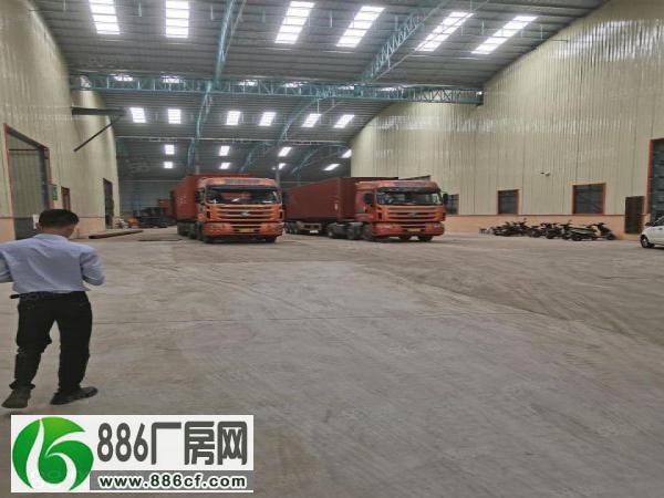 
南庄贺丰工业区全新钢结构单一层厂房出租8342平方，可以分租

