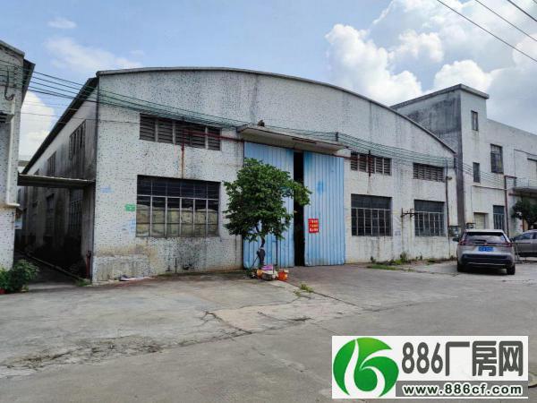番禺桥南工业区厂房800方，带装修，交通方便，租金便宜。
