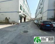
惠州市惠城区小金口500平低价厂房出租原房东高速路口旁边。

