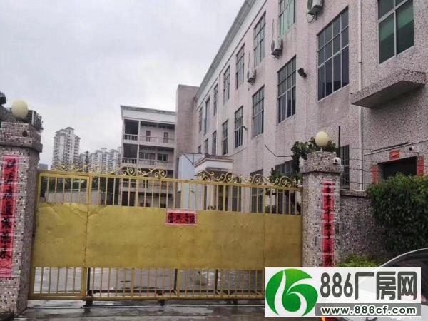 		深圳龙岗同乐标准厂房一楼795平米，层高4.5水电齐全	