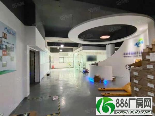 深圳龙华民治上芬地铁站附近2楼1460平工业厂房出租。