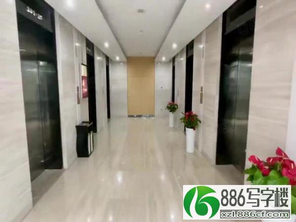 深圳北民治368平办公室 全新精装修6个隔间 带家私空调出租