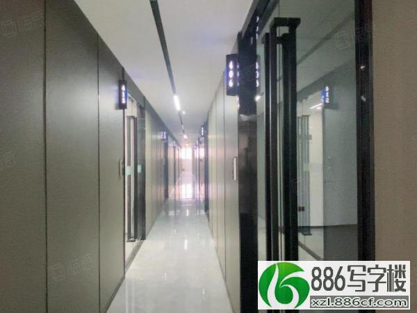 华南城80平1加1格局办公室，精装修带中央空调，价格实惠配套