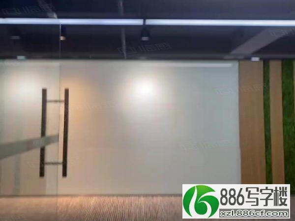 宝安福永地铁口办公室177平，公司直租，精装带家具
