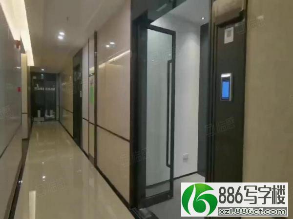 兴东洪浪北地铁口 精装修3加1 采光通透 电梯口 高性价比。