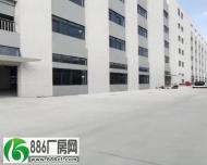 
东凤镇标准楼房加单一层厂房出租，面积51000方。实测面积

